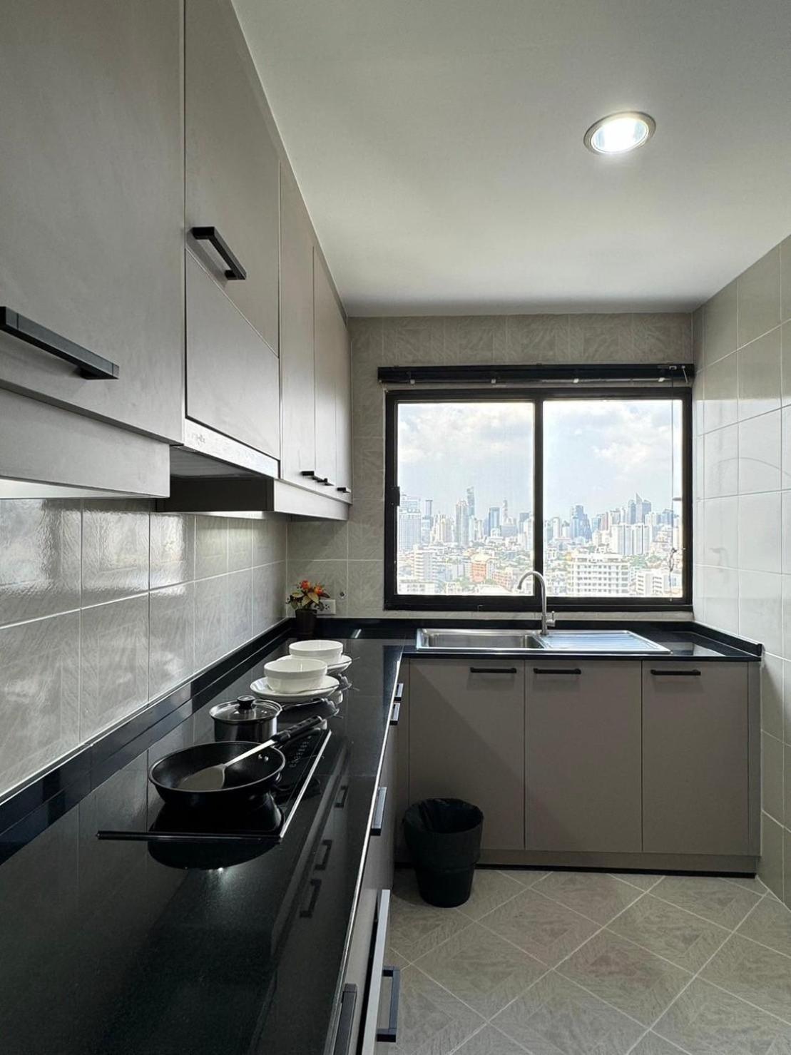 United Tower Thonglor By Aspira Apartment Банкок Екстериор снимка