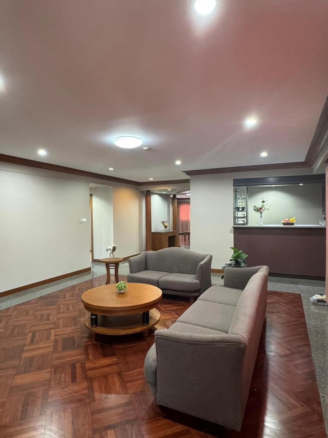 United Tower Thonglor By Aspira Apartment Банкок Екстериор снимка