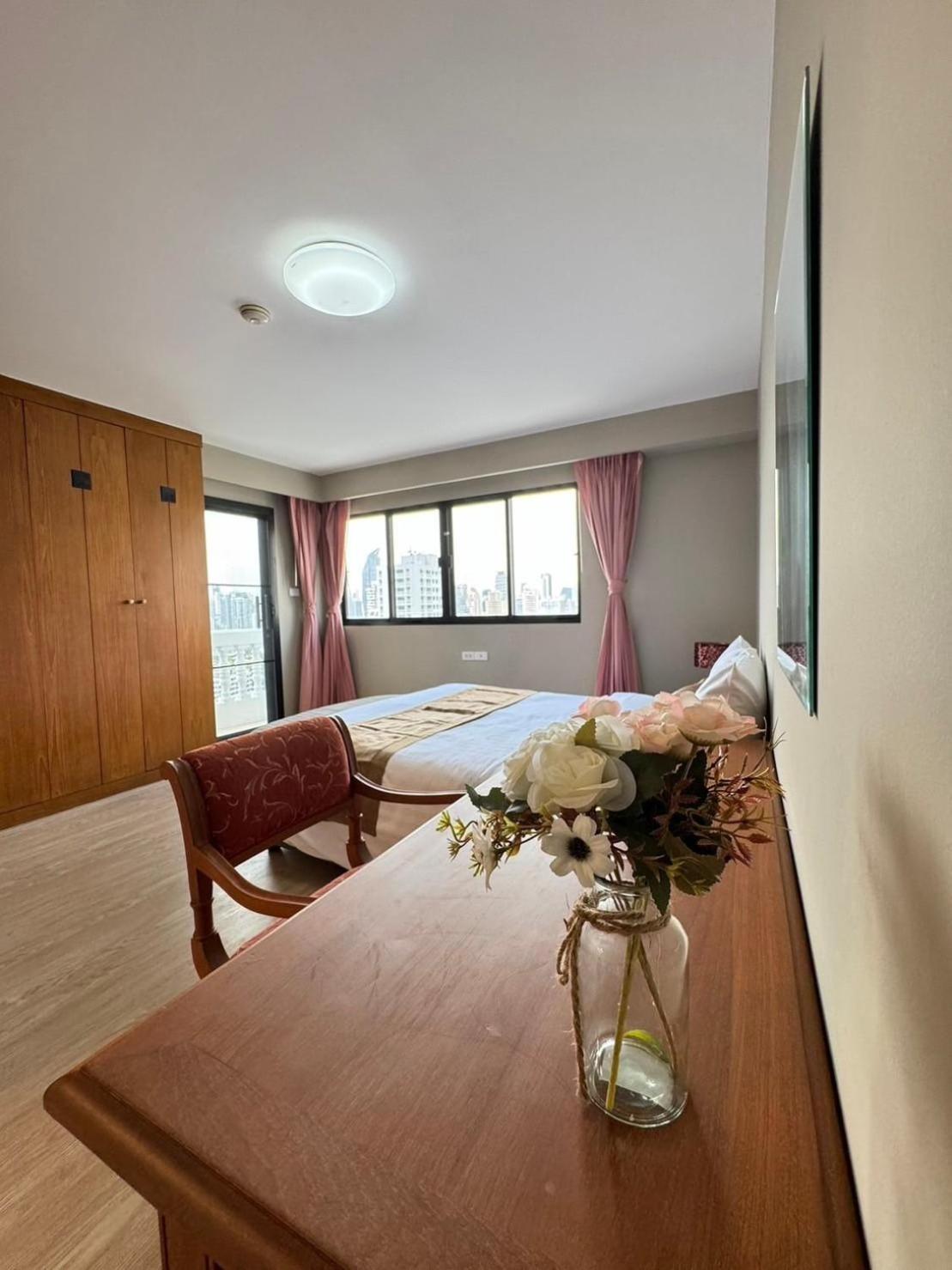 United Tower Thonglor By Aspira Apartment Банкок Екстериор снимка