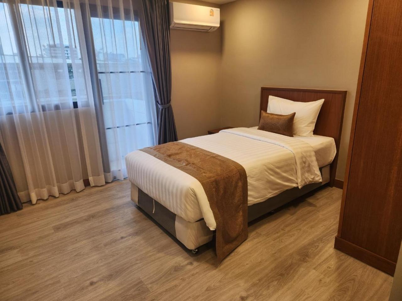 United Tower Thonglor By Aspira Apartment Банкок Екстериор снимка