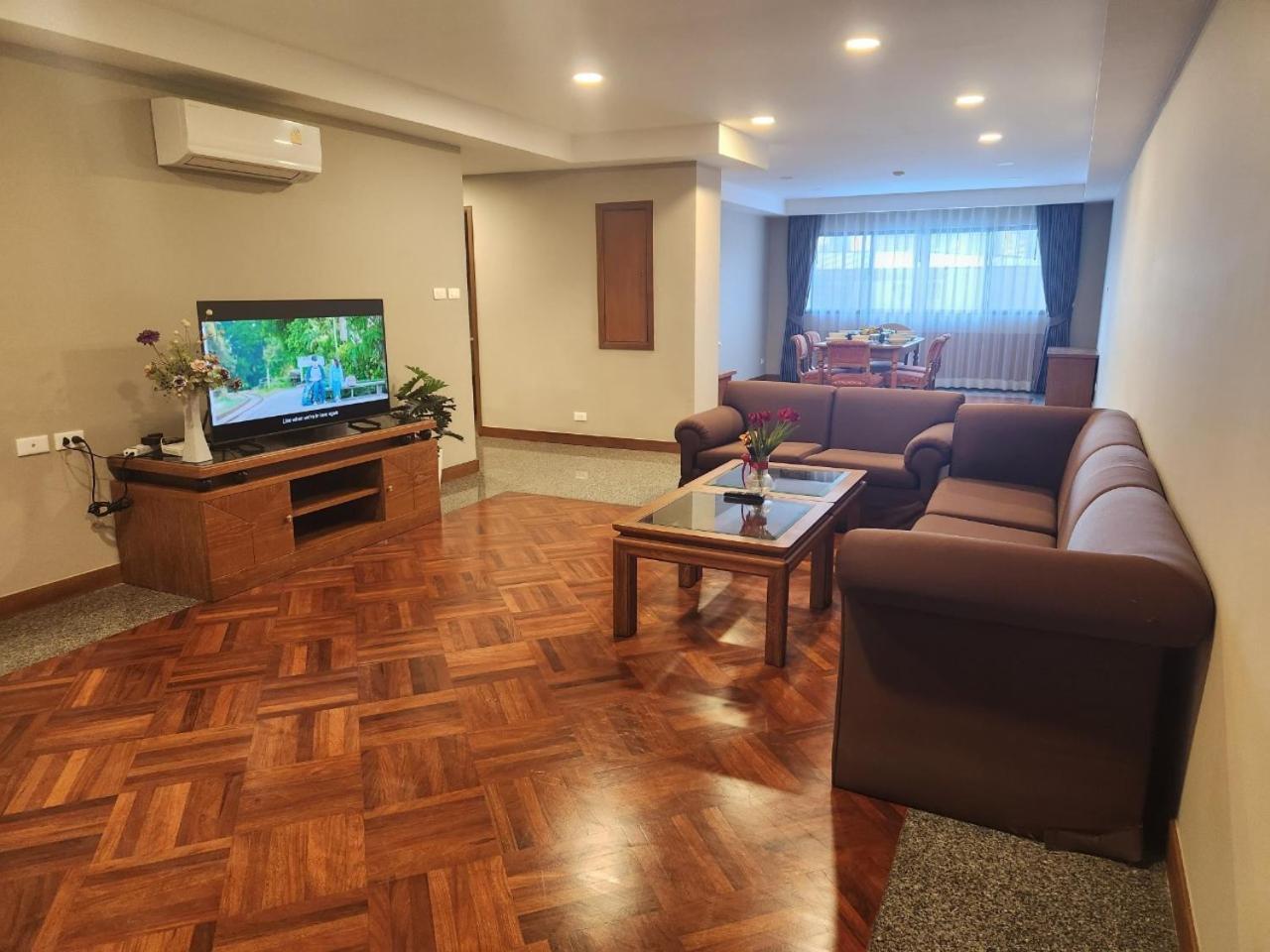 United Tower Thonglor By Aspira Apartment Банкок Екстериор снимка