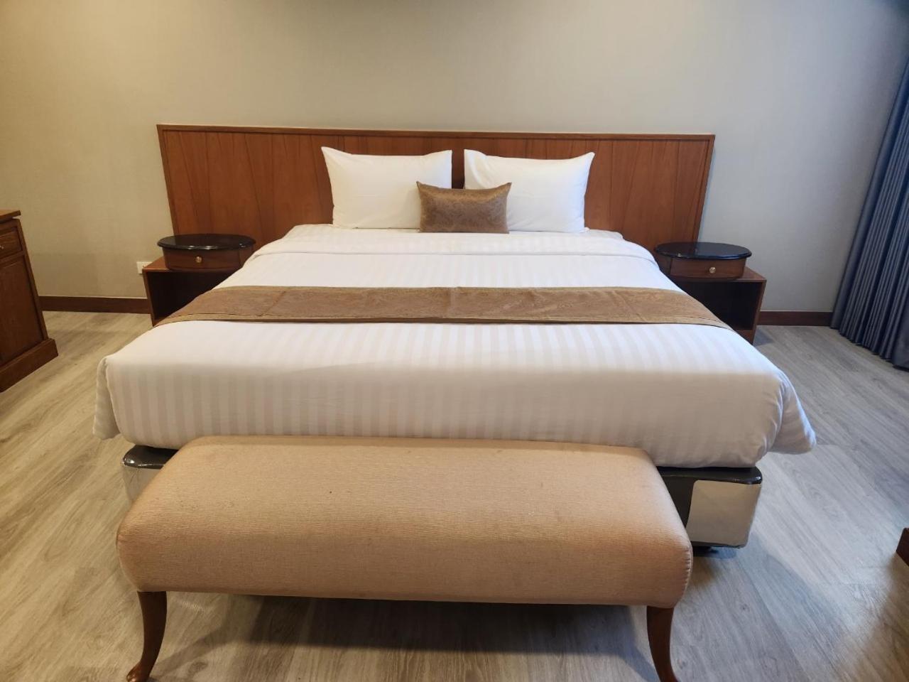 United Tower Thonglor By Aspira Apartment Банкок Екстериор снимка