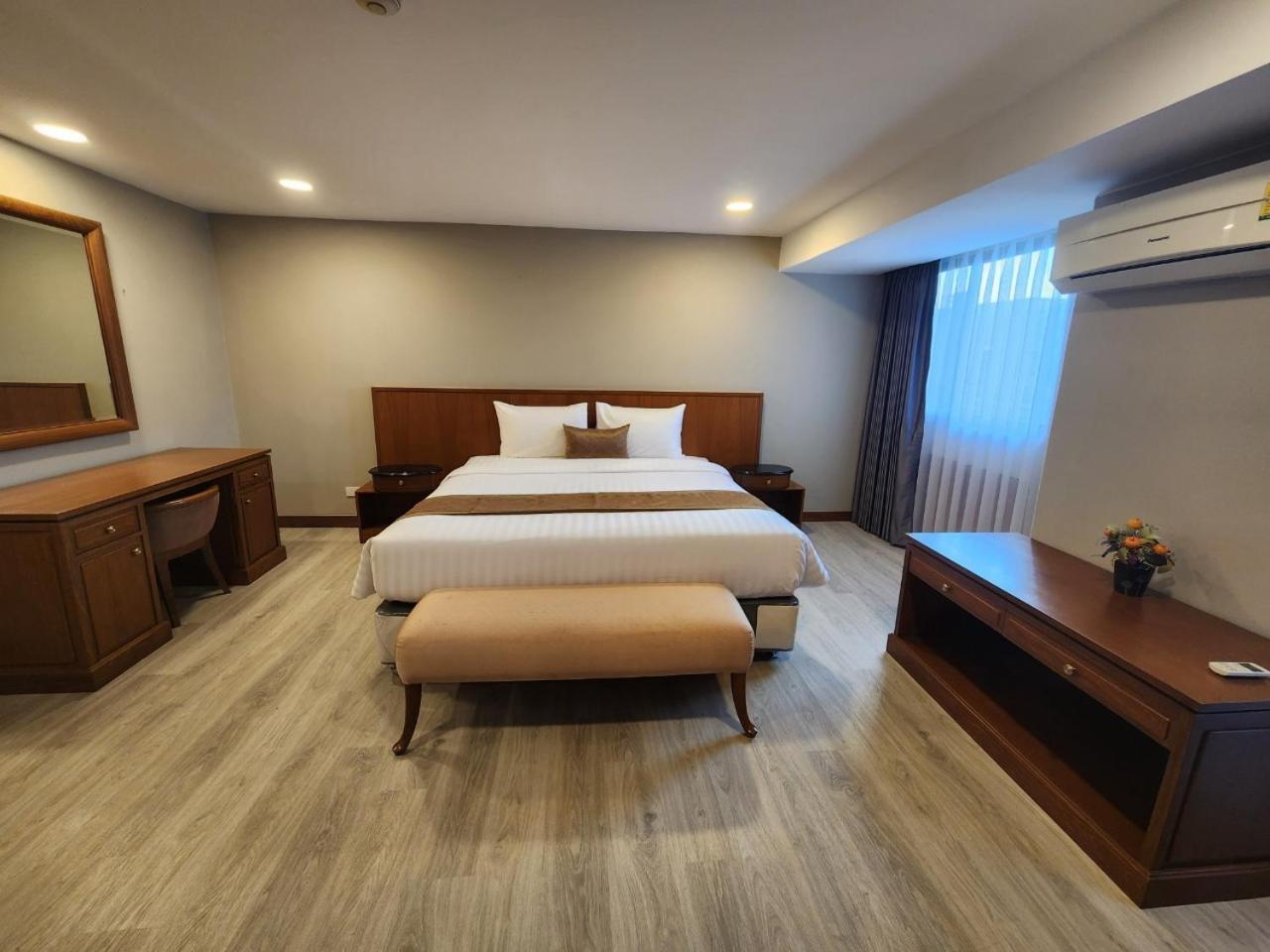 United Tower Thonglor By Aspira Apartment Банкок Екстериор снимка